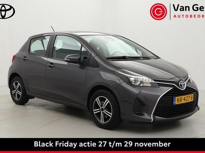 Grijs Gebruikt 2017 Toyota Yaris Trend Hatchback | € 10.999 (Eerlijke prijs)