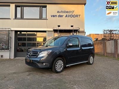 Zwart (metallic) Gebruikt 2020 Mercedes Citan 109 Van | € 11.450 (Eerlijke prijs)