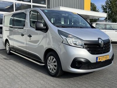 Grijs Occasion 2016 Renault Trafic Authentique MPV | € 18.650