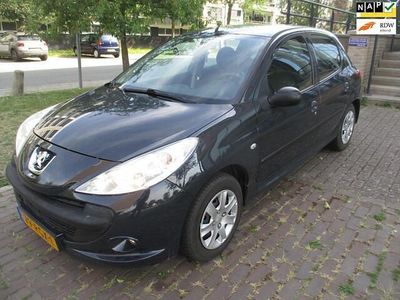 Grijs Gebruikt 2011 Peugeot 206+ Hatchback | € 2.250 (Eerlijke prijs)