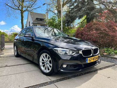 BMW 330e