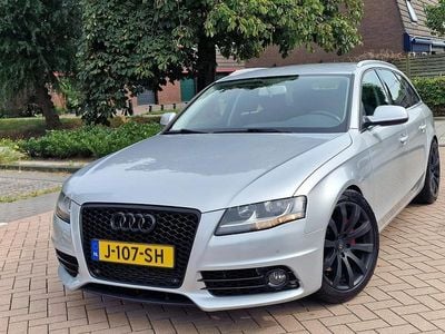 Grijs (metallic) Occasion 2009 Audi A4 Stationwagen | € 8.500 (Iets duurder)