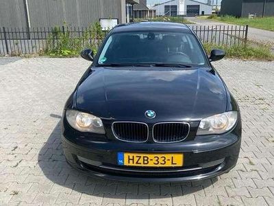Zwart Gebruikt 2011 BMW 116 Executive Hatchback | € 4.995 (Eerlijke prijs)