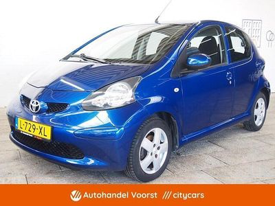 Occasion Toyota Aygo 68 PK (50 kW) 2007 Blauw Hatchback