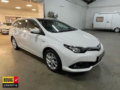 Wit Occasion 2017 Toyota Auris Touring Sports Trend Stationwagen | € 13.950 (Eerlijke prijs)