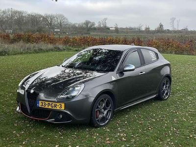 Grijs Gebruikt 2011 Alfa Romeo Giulietta MPV | € 11.500 (Duur)