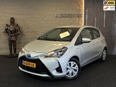 Grijs Occasion 2019 Toyota Yaris Hatchback | € 14.299 (Goede deal)
