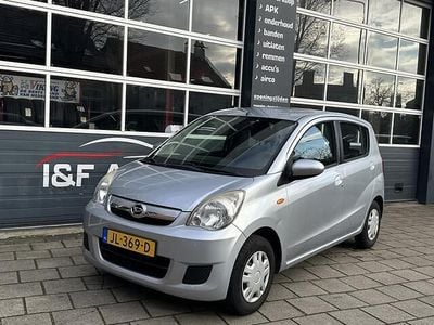 Grijs (metallic) Occasion 2008 Daihatsu Cuore Hatchback | € 3.890 (Eerlijke prijs)