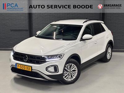 Wit Gebruikt 2022 VW T-Roc Life SUV | € 29.425 (Goede deal)