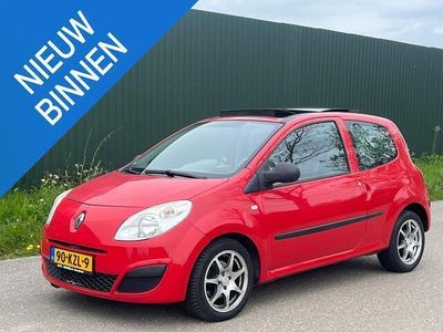 tweedehands Renault Twingo 1.2 Acces Airco PANO Historie