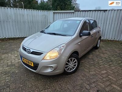 Grijs Gebruikt 2011 Hyundai i20 Hatchback | € 3.950 (Eerlijke prijs)