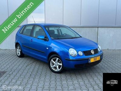Blauw Occasion 2003 VW Polo Highline Hatchback | € 2.495 (Iets duurder)