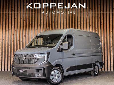 Grijs Gebruikt 2024 Renault Master Van | € 37.850 (Eerlijke prijs)