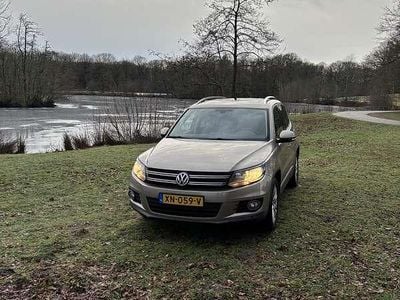 Beige Occasion 2014 VW Tiguan R-line Edition SUV | € 11.999 (Goede deal)