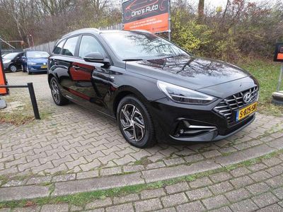 Zwart Occasion 2023 Hyundai i30 Stationwagen | € 21.950 (Eerlijke prijs)
