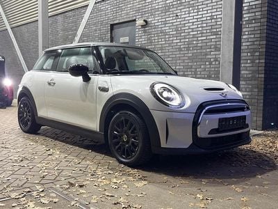 Wit Gebruikt 2023 Mini Cooper Classic Hatchback | € 20.900 (Goede deal)