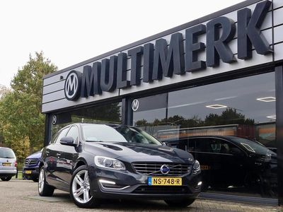 Grijs Occasion 2016 Volvo V60 Summum Stationwagen | € 16.445 (Duur)