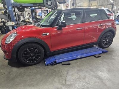 Occasion Mini Cooper Business 136 PK (100 kW) 2015 Rood Hatchback