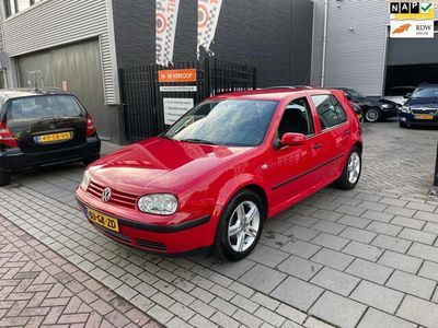 Occasion VW Golf IV Trendline 75 PK (55 kW) 2001 Rood, metallic lak Hatchback