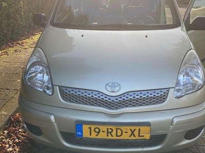 Beige Occasion 2005 Toyota Yaris Sol Stationwagen | € 3.800 (Eerlijke prijs)