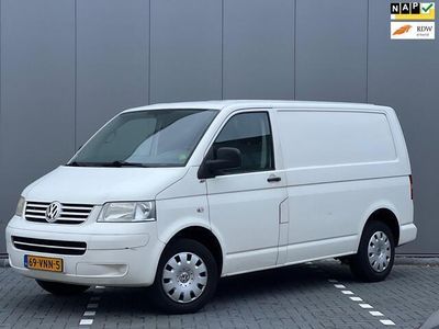 tweedehands VW Transporter 2.5 TDI Automaat | Airco | Parkeersensor | Trekhaak | APK 08-06-2024