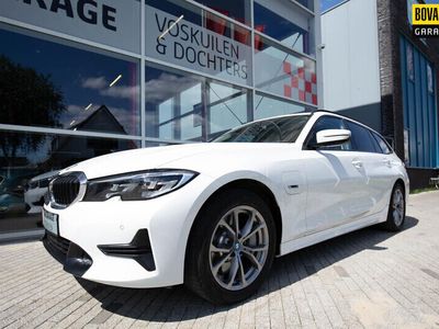 BMW 330e