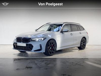 Grijs Occasion 2025 BMW 330e M Sport Stationwagen | € 54.800 (Eerlijke prijs)