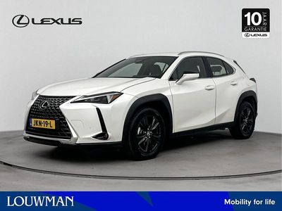 Wit Occasion 2024 Lexus UX SUV | € 41.950 (Duur)