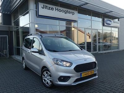 Grijs Occasion 2019 Ford Tourneo Courier Titanium MPV | € 13.895 (Eerlijke prijs)