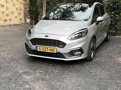 Grijs Occasion 2019 Ford Fiesta ST Hatchback | € 17.500 (Eerlijke prijs)