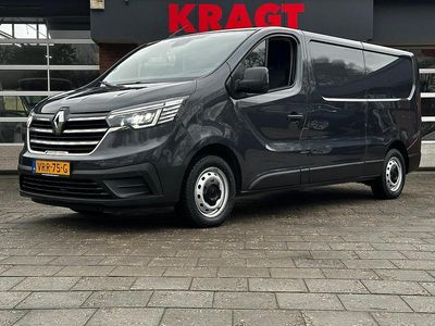 Grijs Occasion 2022 Renault Trafic Komfort MPV | € 19.950 (Goede deal)