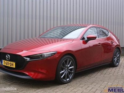 Rood Occasion 2023 Mazda 3 Luxury Hatchback | € 18.950 (Super prijs)