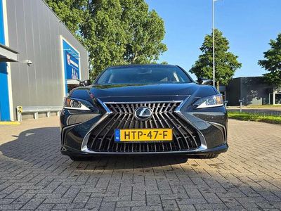 Zwart Gebruikt 2025 Lexus ES300H Business Edition Sedan | € 47.900 (Goede deal)