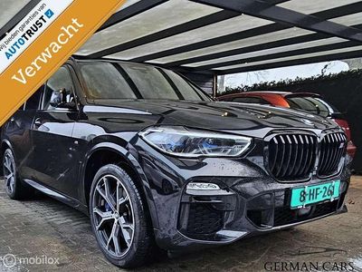 Zwart Occasion 2020 BMW X5 Executive SUV | € 51.999 (Goede deal)
