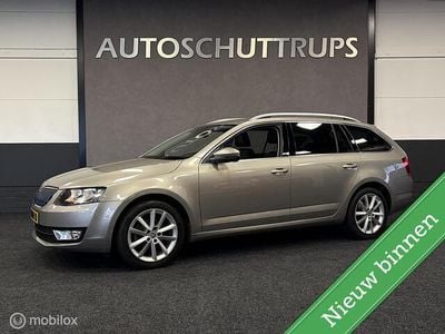 Beige (metallic) Occasion 2014 Skoda Octavia Business Line Stationwagen | € 6.949 (Eerlijke prijs)