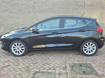 Zwart Occasion 2017 Ford Fiesta Titanium Hatchback | € 10.495 (Eerlijke prijs)