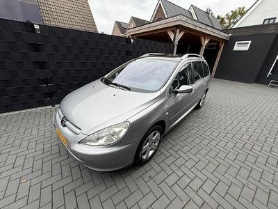 Grijs Gebruikt 2004 Peugeot 307 Stationwagen | € 1.950 (Iets duurder)
