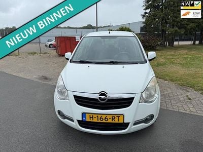 Wit Occasion 2011 Opel Agila Selection Hatchback | € 2.950 (Eerlijke prijs)