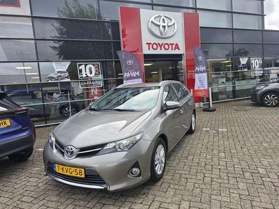 Toyota Auris Hybrid