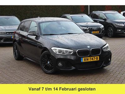 Zwart Occasion 2018 BMW 118 Executive Hatchback | € 17.450 (Eerlijke prijs)