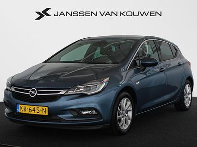 Blauw Occasion 2016 Opel Astra Innovation Hatchback | € 14.945 (Eerlijke prijs)