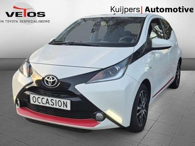 Wit Occasion 2014 Toyota Aygo X-play Hatchback | € 7.450 (Iets duurder)