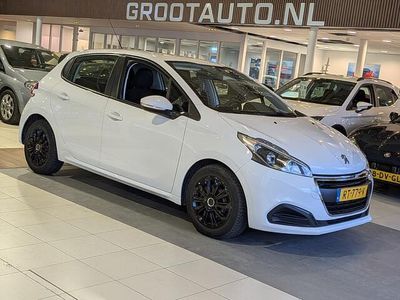 Wit Occasion 2018 Peugeot 208 Active Hatchback | € 8.744 (Eerlijke prijs)