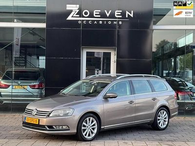 Bruin Occasion 2011 VW Passat Highline Stationwagen | € 7.995 (Iets duurder)