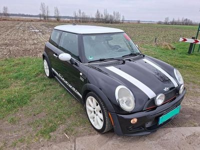 Zwart (metallic) Gebruikt 2002 Mini Cooper S Hatchback | € 995 (Iets duurder)