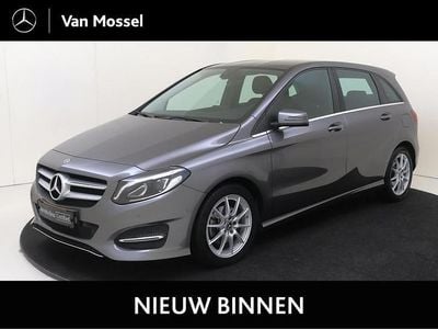 Grijs Gebruikt 2018 Mercedes B180 Ambition MPV | € 18.940 (Eerlijke prijs)
