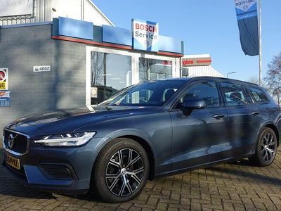 Blauw Gebruikt 2021 Volvo V60 Momentum Stationwagen | € 22.545 (Goede deal)