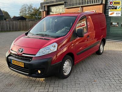 Rood Occasion 2014 Toyota Proace MPV | € 7.500 (Eerlijke prijs)