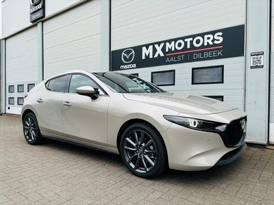 Beige Occasion 2024 Mazda 3 Exclusive-Line Hatchback | € 32.799
