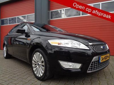 tweedehands Ford Mondeo 2.0-16V Limited 146PK Clima Cruise Navi LMV Trekhaak NL-Auto